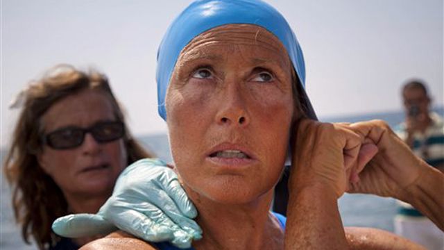 Diana Nyad ends Cuba to Florida swim attempt