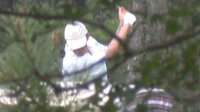 Raw Video: Obama Golfs in Martha's Vineyard