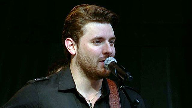 Chris Young Performs 'You'