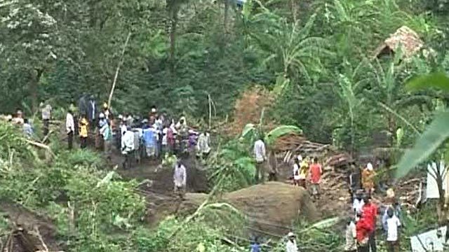 Around the World: Landslide Kills 40 in Uganda
