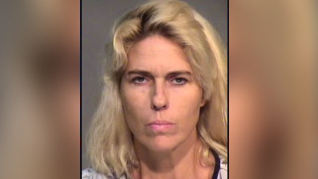 Mom allegedly offers homeless people beer for babysitting