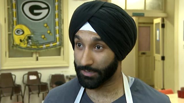 Sikh youth group helps feed homeless