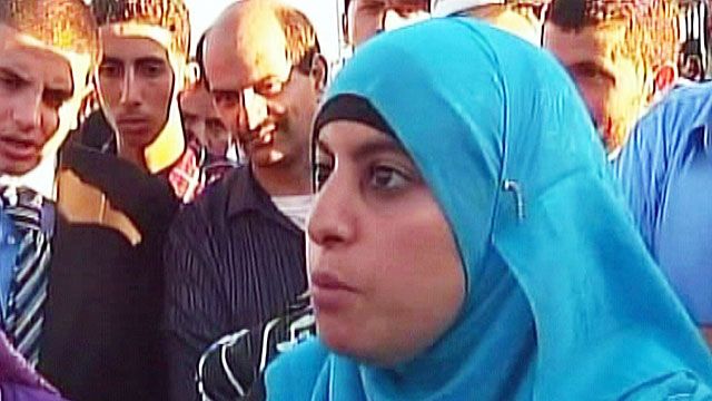 Dispute Over Muslim Headgear at Amusement Park