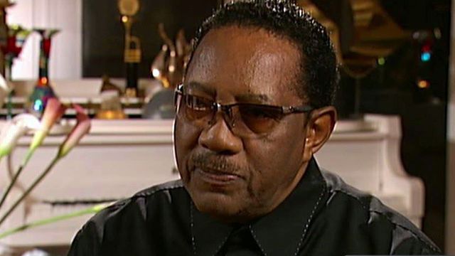 Dr. Bobby Jones pushes to help people through gospel music