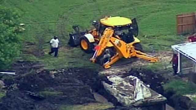 Trailer, food truck found buried in Florida