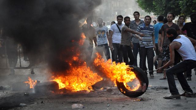 Chaos erupts in Cairo