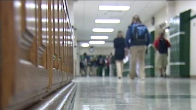 Texas legislators pushing to make school days longer