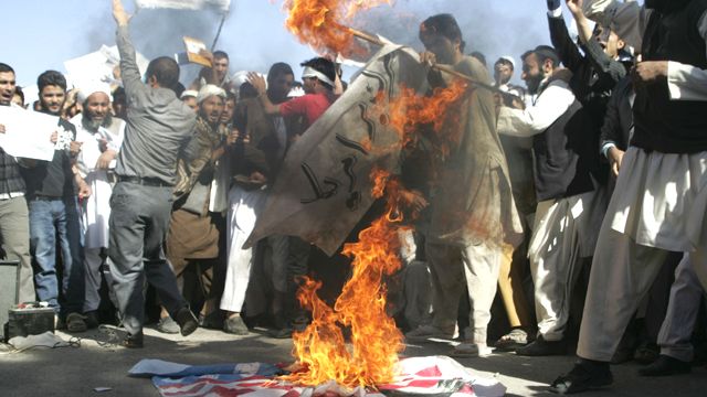 Hundreds protest outside US military base in Afghanistan