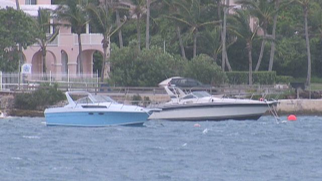 Hurricane Igor Bares Down On Bermuda
