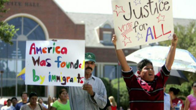 Town seeks to ban undocumented immigrants from renting
