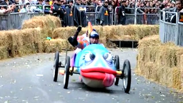 Thrill Seekers Race Unique Carts in Colombia