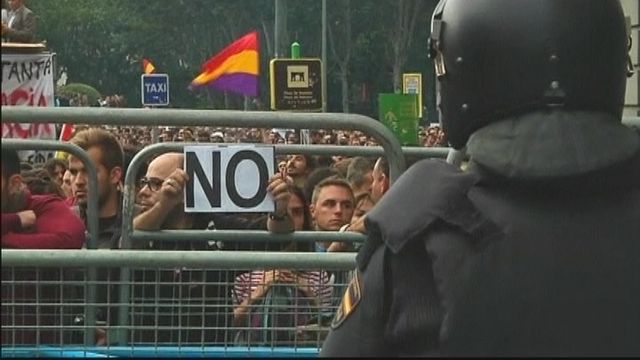 Spain Protestors Clash with Police