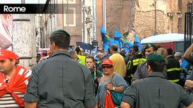Video: Thousands Protest in Spain