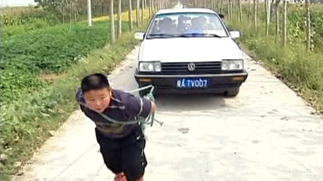 Chinese boy shows Herculean strength