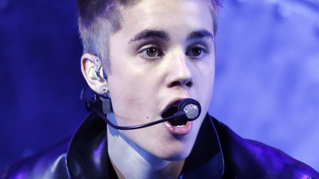 Hollywood Nation: Bieber sick to his stomach