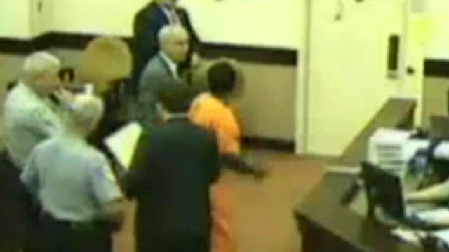 Courtroom knockout: Thug sucker punches lawyer in face
