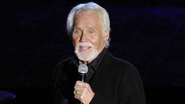 Kenny Rogers gets personal in new autobiography 