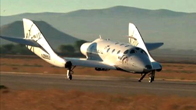 Virgin SpaceShipTwo Takes First Manned Glide