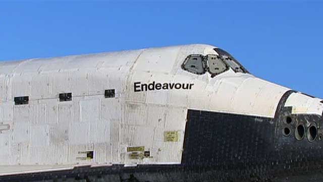 Space Shuttle Endeavor on The Move