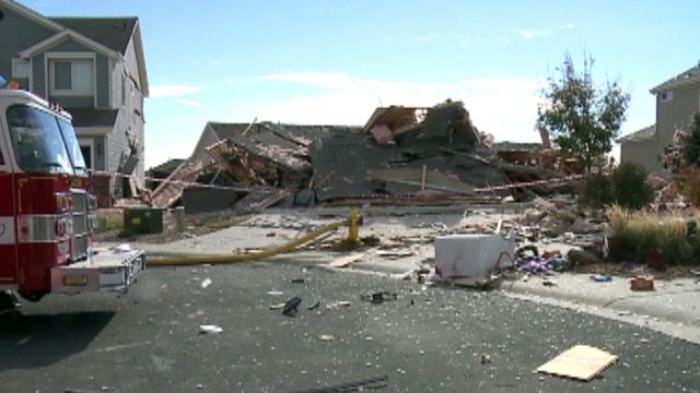 Massive explosion rips through Colorado home
