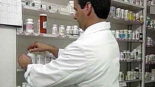 Report: FDA warns about fake online pharmacies