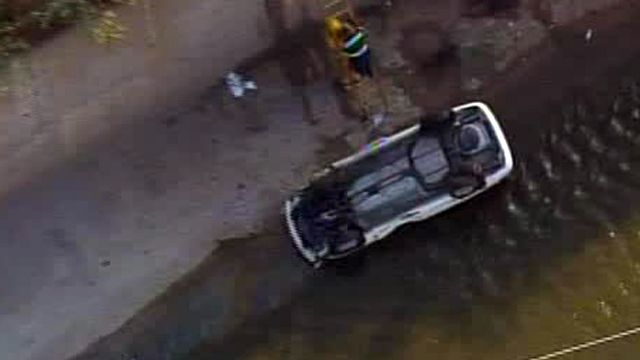 Across America: Car Goes Into Los Angeles River