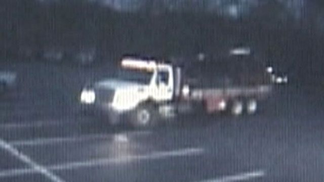 Crane Used to Steal Jeep in Indiana