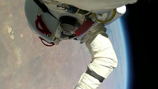 Chest cam video released of Felix Baumgartner's space jump