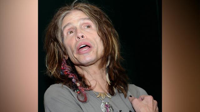 Hollywood Nation: Steven Tyler Bruised After Hard Fall