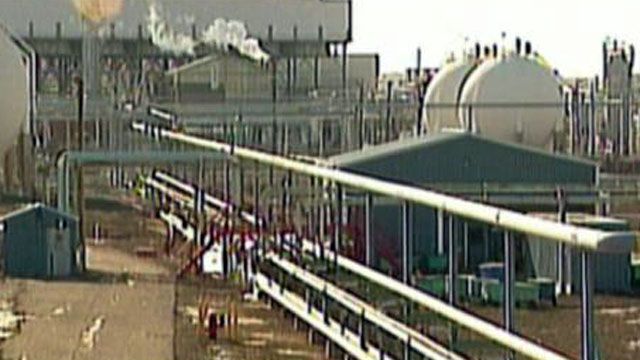 Hurricane Sandy forcing wave of oil refinery shutdowns