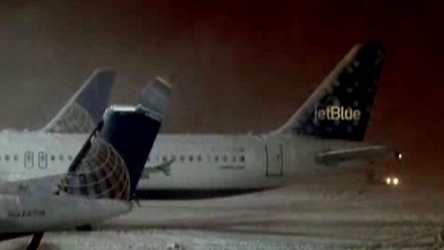 Jet Blue Passengers Stranded for 7 Hours