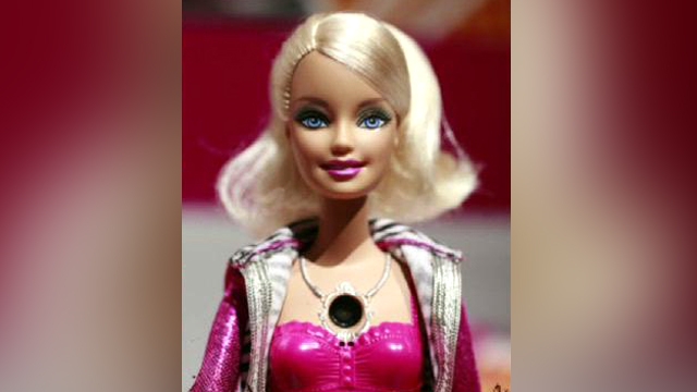 Psychologist Calls for Barbie Boycott