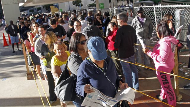 Judge extends early voting in Florida following lawsuits