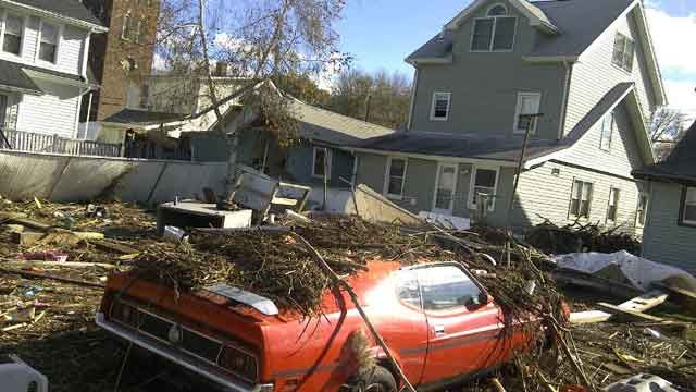 Investor from Staten Island helping fellow Sandy victims