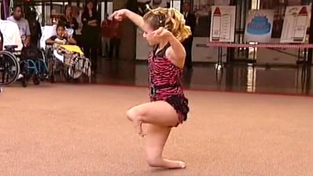 Disabled Dancer Wows Hometown Crowd