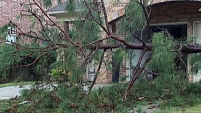 Heavy Winds, Rain Damage Homes in Texas