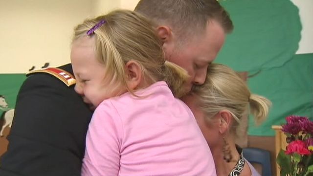 Army Captain gives family surprise of a lifetime