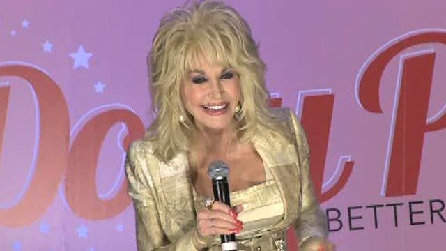 Dolly Parton Fields Racy Questions Down Under