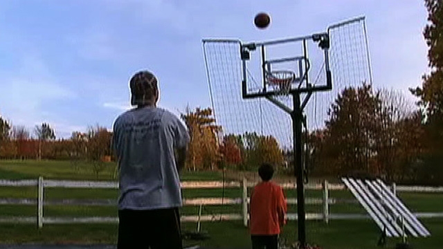 Man Aims for 1M Hoops to Benefit Troops
