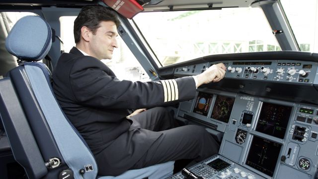Airlines could face most serious pilot shortage since 1960s