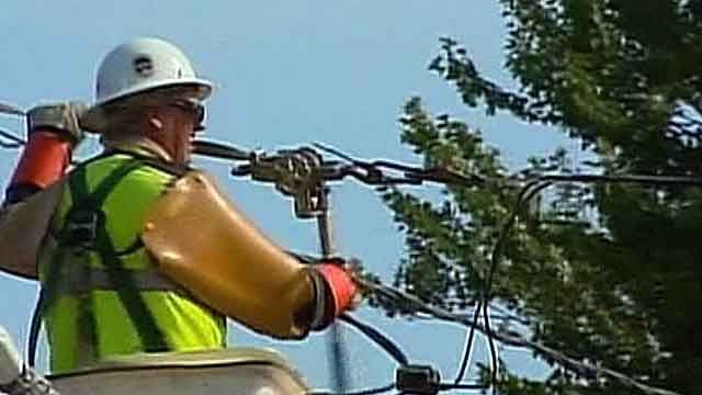 Lineman brutally attacked while helping Sandy victims
