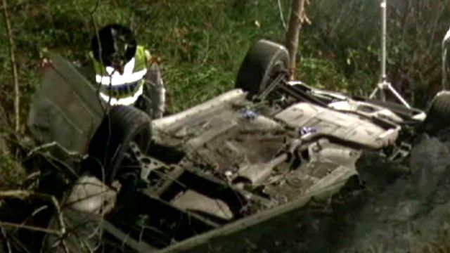 Girl Trapped in Car Crash Wreckage for 2 Days