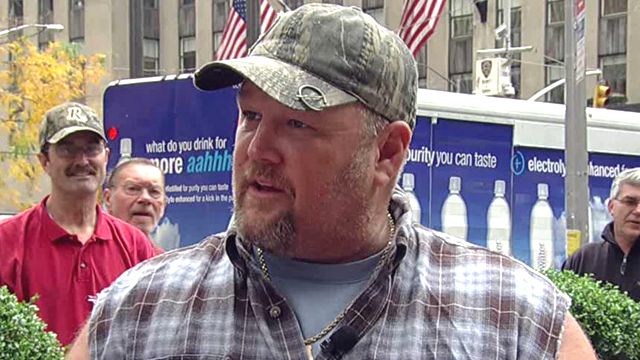 Larry the Cable Guy's Tips for Tailgating