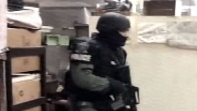 SWAT Team Brings Down Rouge Officer