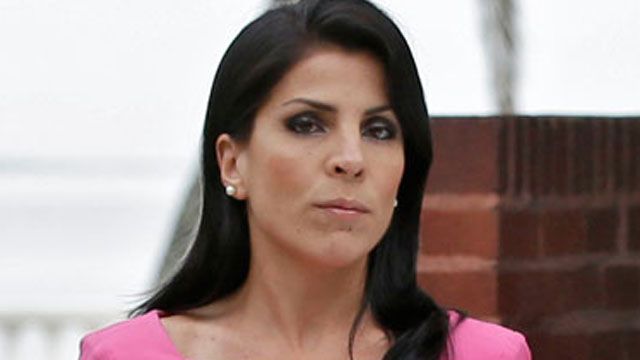 How did Jill Kelley become center of CIA scandal?