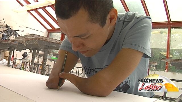 No Arms, No Legs - An Artist Who Draws With His Heart