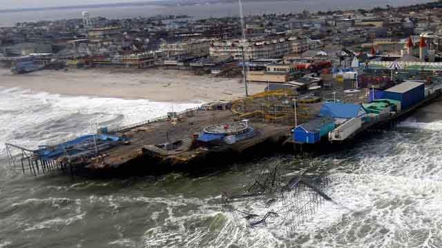 VP Biden sees damages caused by Hurricane Sandy 