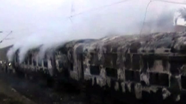 Around the World: Train Catches Fire in India