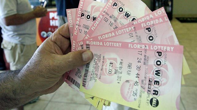 Powerball jackpot breaks record, reaching $500M