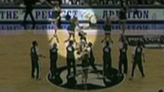 Cheerleader Falls on Head During Performance